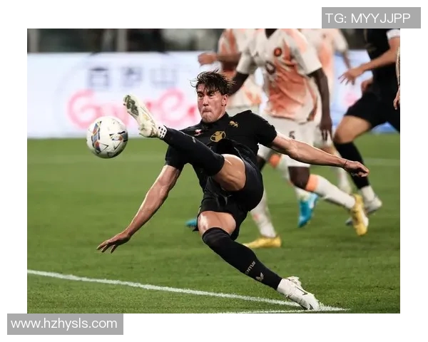 全球著名足球明星及其经典瞬间图片分享与介绍